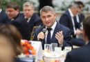 RU CHUV  ВЕРСИЯ ДЛЯ СЛАБОВИДЯЩИХ Поиск по сайту  Официальный портал органов власти Чувашской Республики Портал органов власти Чувашской Республики Официальный интернет-портал  Max ВКонтакте Одноклассники Телеграм Главная Пресс-центр Актуально Олег Николаев на ПМЭФ поделился опытом Чувашии по достижению технологического суверенитета НОВОСТИ АКТУАЛЬНО ФОТОРЕПОРТАЖИ ВИДЕОРЕПОРТАЖИ ДЛЯ СМИ ПУБЛИКАЦИИ Олег Николаев на ПМЭФ поделился опытом Чувашии по достижению технологического суверенитета