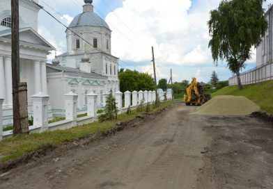 ДОРОГУ НА ПУТИ В ПОДГОРЬЕ РЕМОНТИРУЮТ ПО ПРОЕКТУ "НИМЕ"