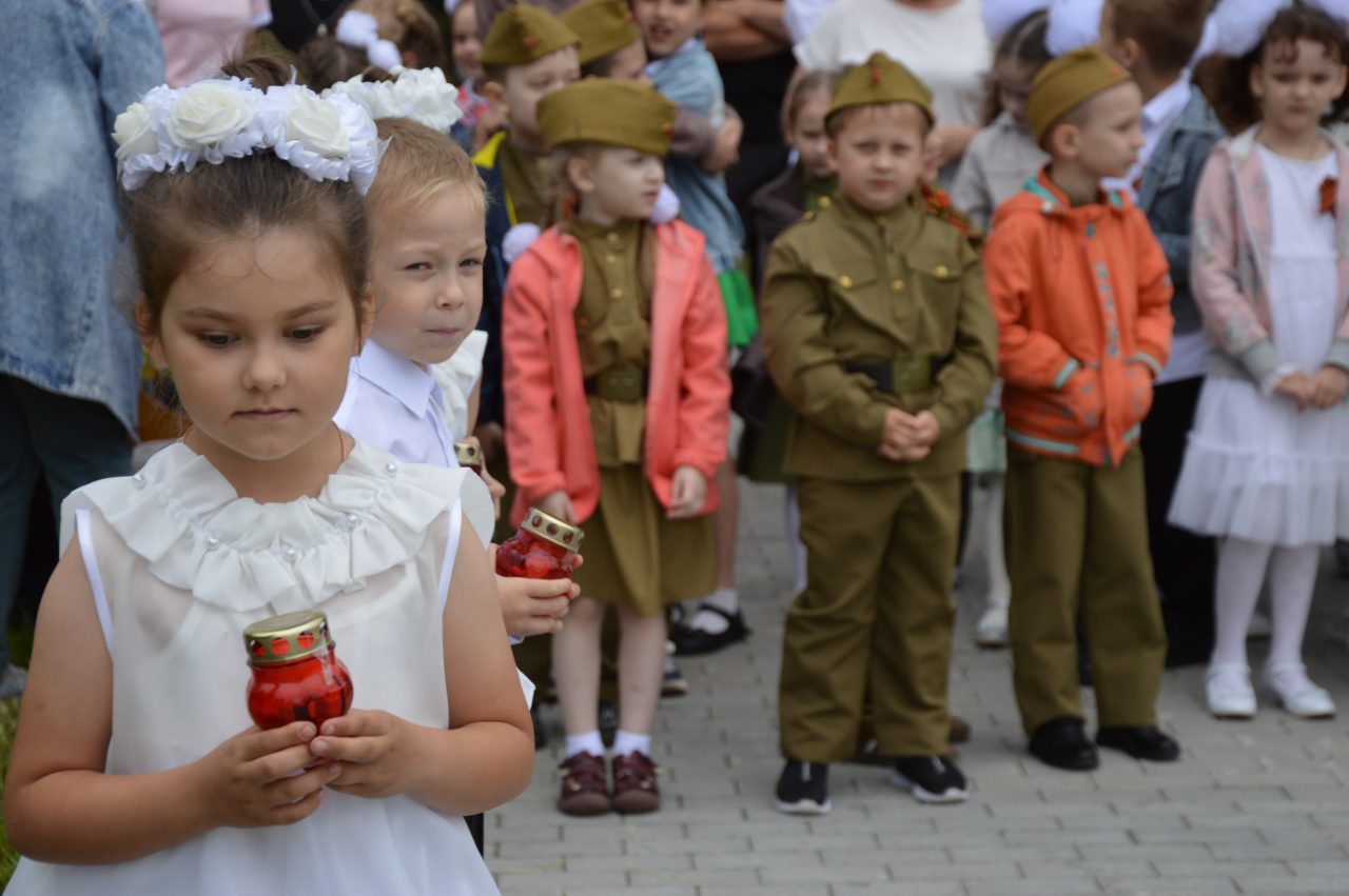 В Алатыре впервые прошла акция "Свеча памяти" для дошколят и ребят с ОВЗ 28