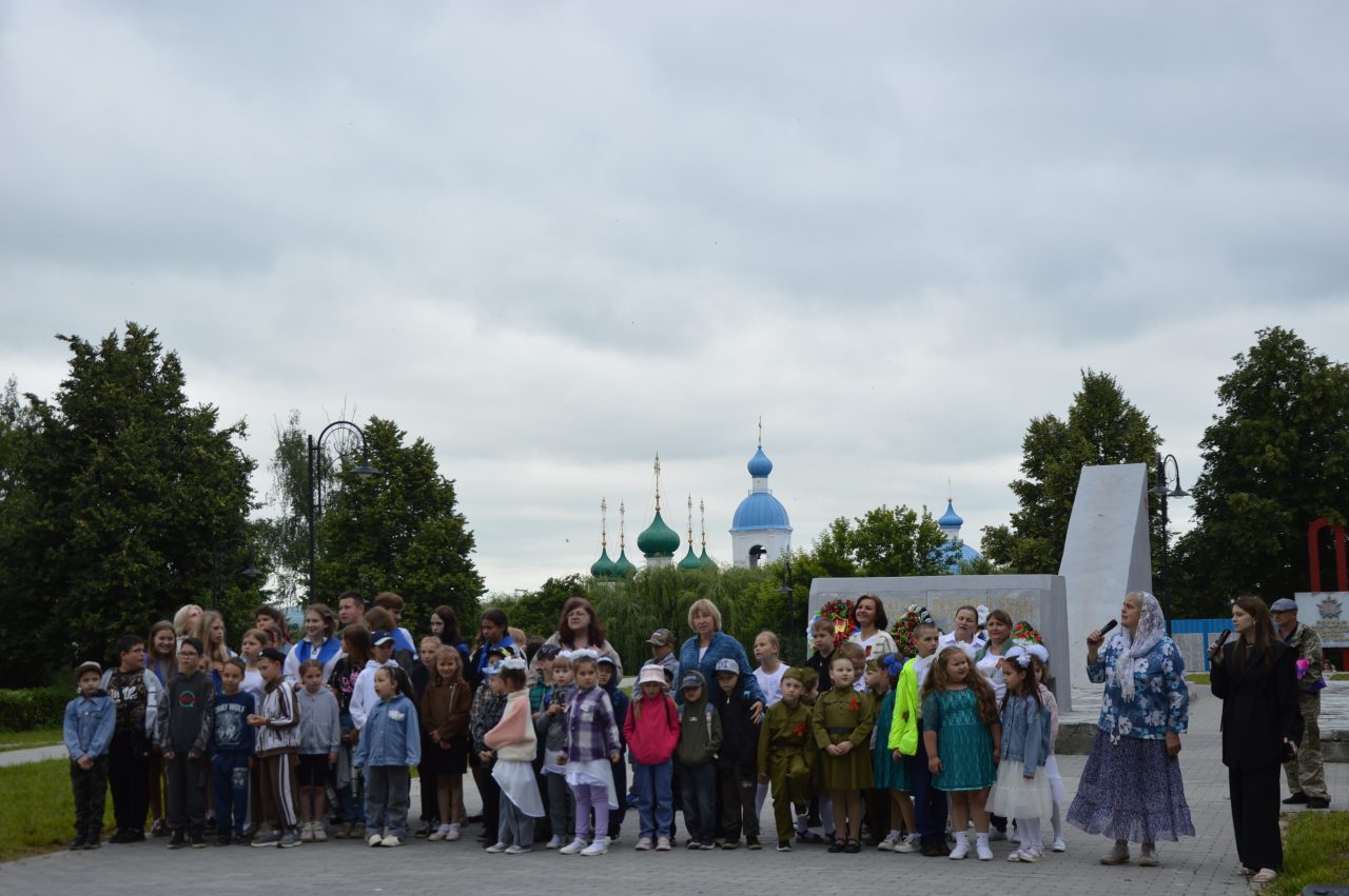 В Алатыре впервые прошла акция "Свеча памяти" для дошколят и ребят с ОВЗ 50
