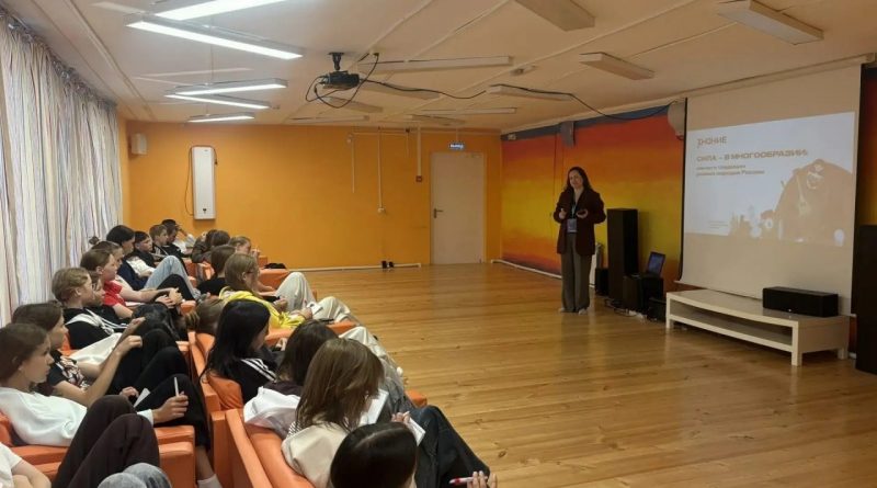 Более 1700 жителей Чувашии стали участниками тематических встреч Общества «Знание» в Год единства народов России