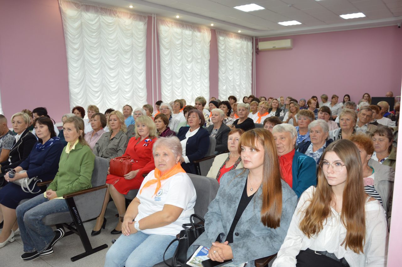 Алла Салаева - алатырским волонтерам: "Сохраним историю для будущих поколений!" 10