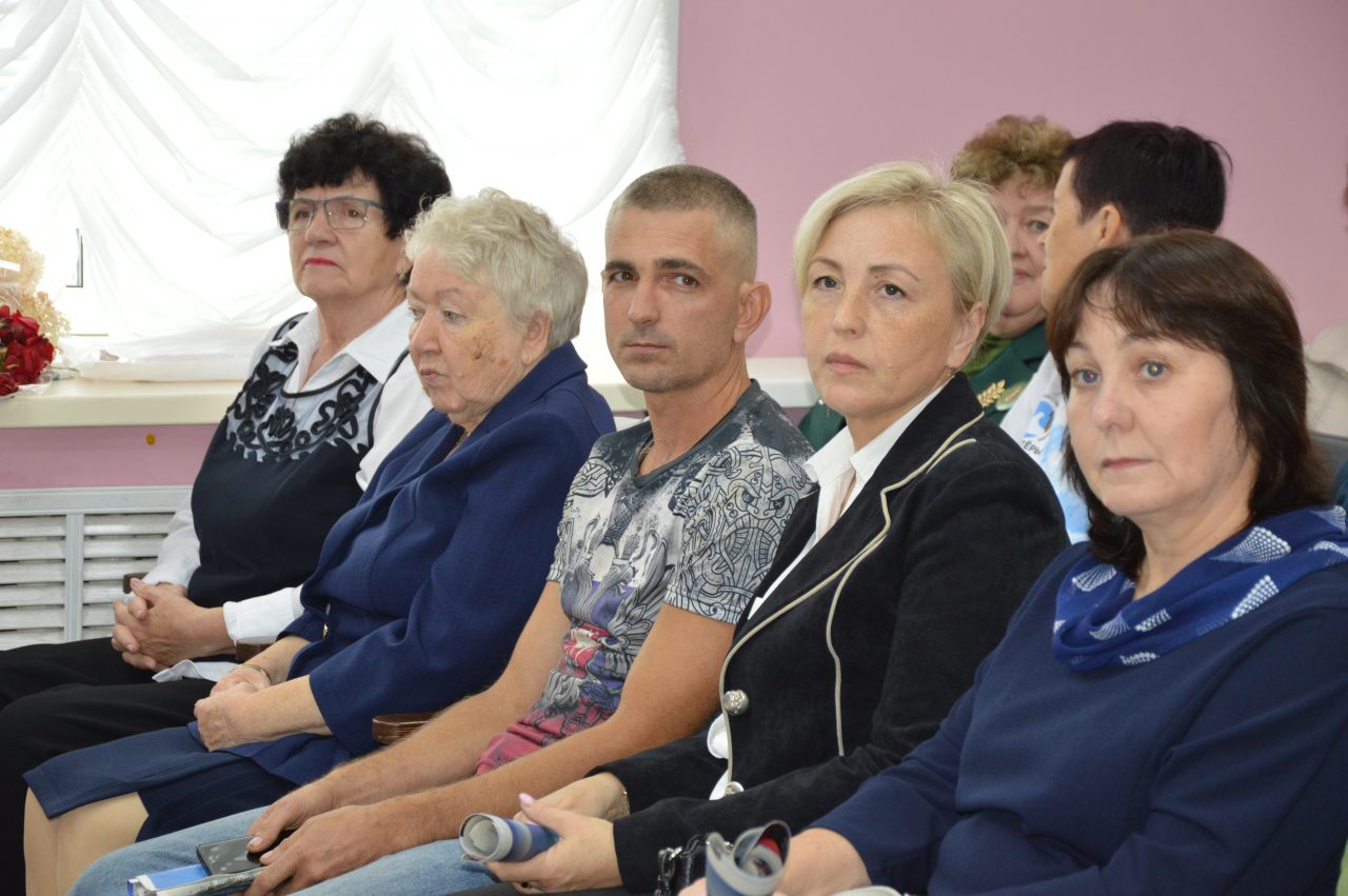 Алла Салаева - алатырским волонтерам: "Сохраним историю для будущих поколений!" 11