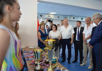 Спортивная  школа № 1 в Алатыре распахнула двери после ремонта. На очереди - стадион.