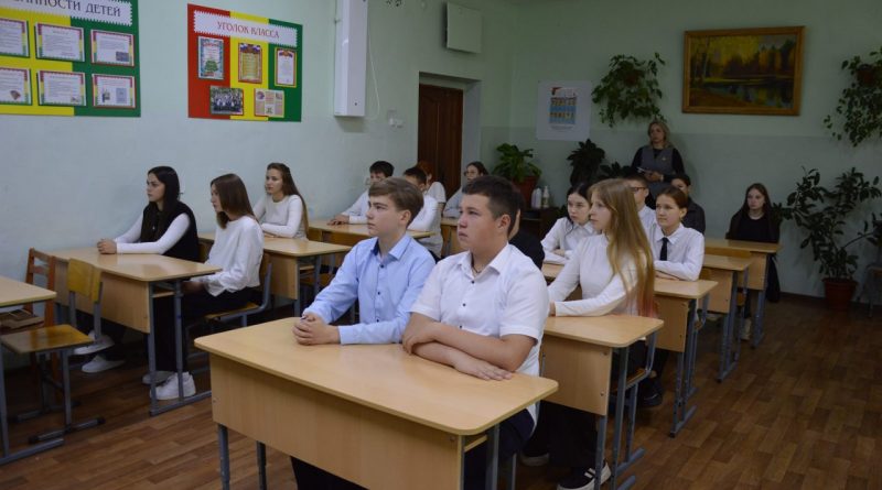 От Конституции к закону и реальным делам 1