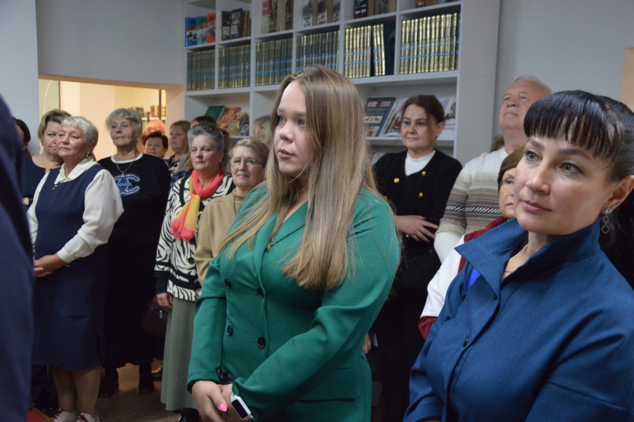 Библиотека на ул.Комарова в Алатыре теперь официально носит название «На Бугре» 18