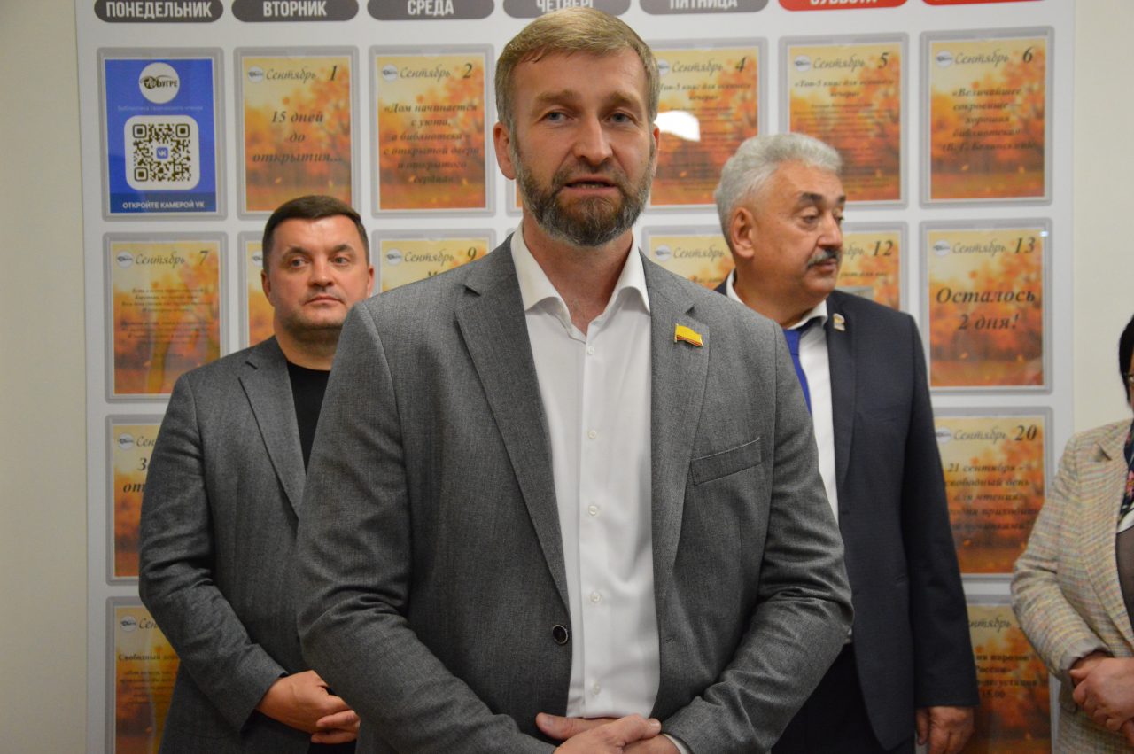 Библиотека на ул.Комарова в Алатыре теперь официально носит название «На Бугре» 29