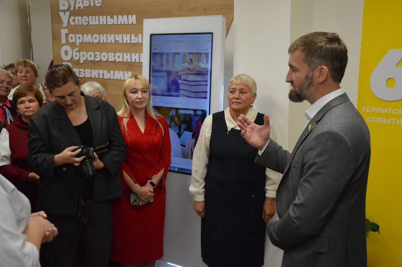 Библиотека на ул.Комарова в Алатыре теперь официально носит название «На Бугре» 30