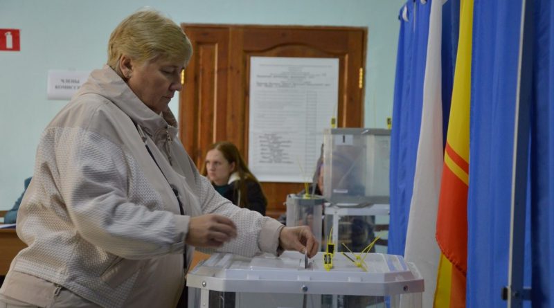 Алатырцы активно голосуют уже с утра первого дня